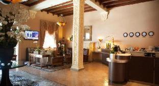 Hotel Carmel in Santa Monica