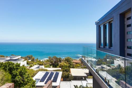 Solar Powered Camps Bay Sea View Apartment