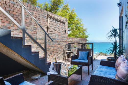 Solar Powered Camps Bay Sea View Apartment