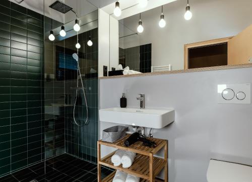 Fürdőszoba, Apartment Hoamelig in Wald Am Arlberg