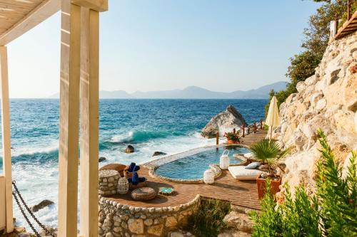 酒店周边, 航海酒店 (Nautical Hotel) in 费特希耶