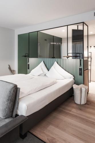 1 queen bed