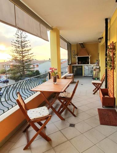 Modern cozy big balcony ENTIRE APARTMENT