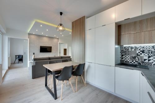 Littleheaven Apartments - image 4