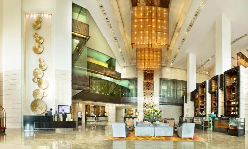 大堂, 新德里羅希尼皇冠假日酒店-洲際酒店集團旗下 (Crowne Plaza New Delhi Rohini By IHG) in 北德裏