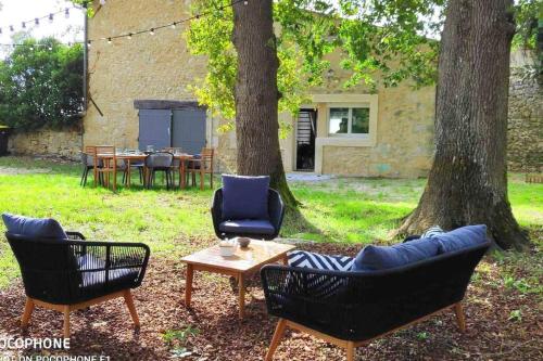 Garden, Moulin de Bigorre in Saint-Genes-de-Castillon