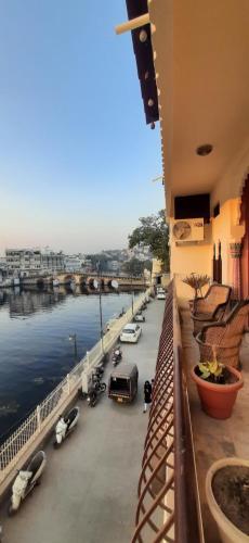 Chirag Lake View Home Stay