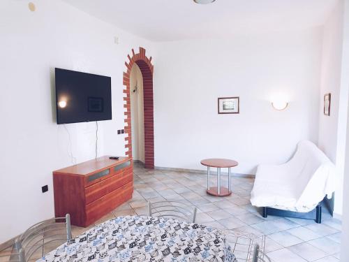 Two-Bedroom Apartment image 4