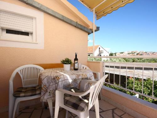 Apartment image 9
