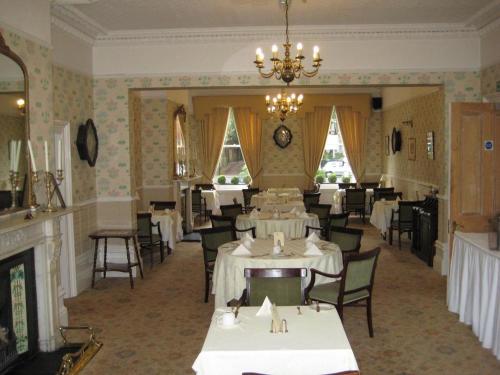 Ebury Hotel Cottages and Apartment's - image 12