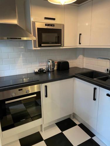 Ebury Hotel Cottages and Apartment's - image 2