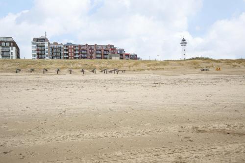 DE TRINTEL op 1e verdieping met ruim terras en zeezicht