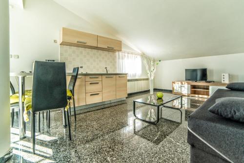 Apartments Ori