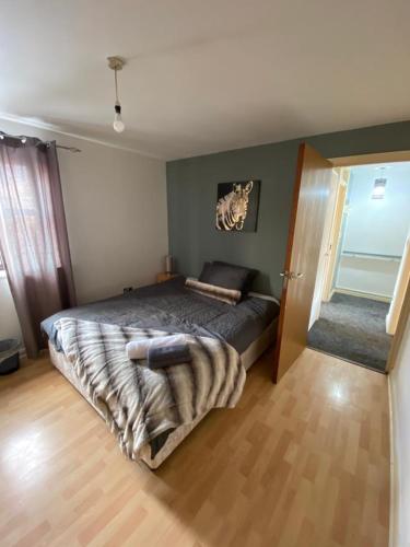 Cosy Pristine Serviced Apartment, , South Yorkshire