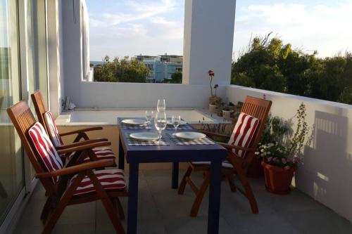 . Triplex con terraza única a 50 mts del mar