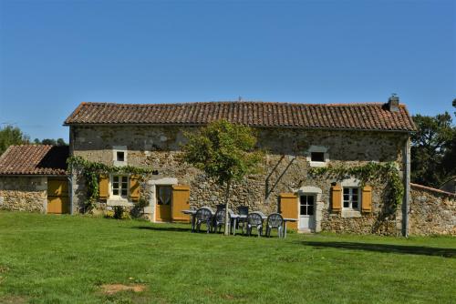 Domaine de Chabrot "Gîte" gîte à louer Golf International de La Prèze