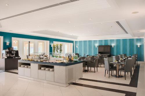 Restaurant, NH Catania Parco degli Aragonesi  in Catania