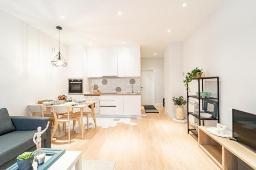 EdSam Madrid Apartments White, Madrid