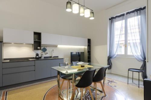 JOIVY Elegant 1-bedroom flat near Spianata Castelletto, Janov (fotografie 7)