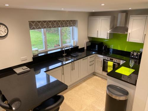 Bagpuss Cottage Stunning 2 bedroom cosy cottage in Curbridge