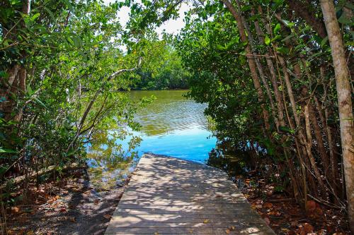 Blind Pass Condo B209 on beautiful Sanibel Island - image 6