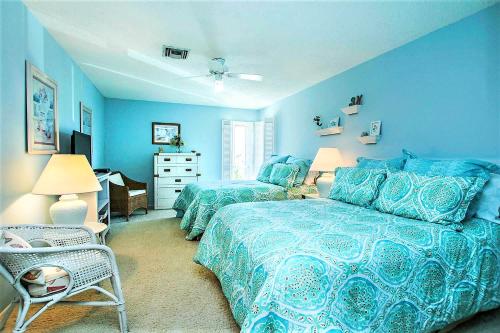 Peaceful spacious resort condo near Bowman's Beach - Blind Pass C208 - image 4