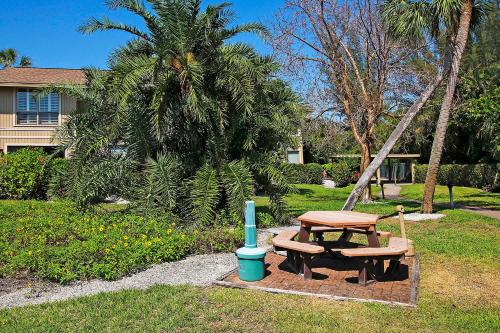 Blind Pass Condo E103 on beautiful Sanibel Island - image 8