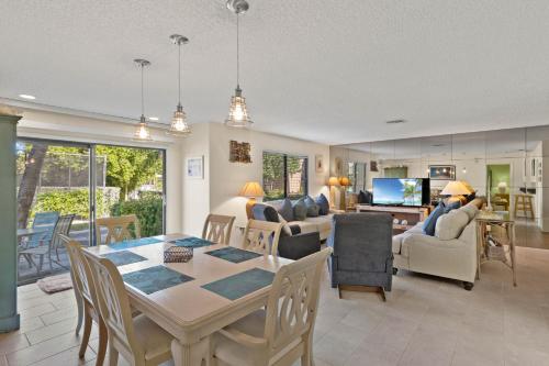 Blind Pass Condo E110 on beautiful Sanibel Island - image 2