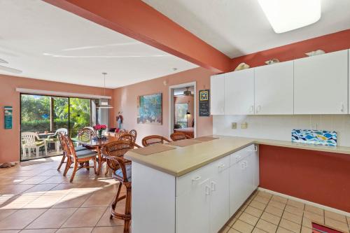 Enjoy sunsets with family on Sanibel's quiet west end - Blind Pass F101 - image 3