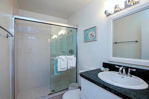 Blind Pass Condo F205 on beautiful Sanibel Island - image 6