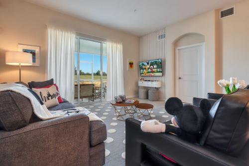 Incredibly Beautiful Mickey themed 2 bedroom condo - image 3