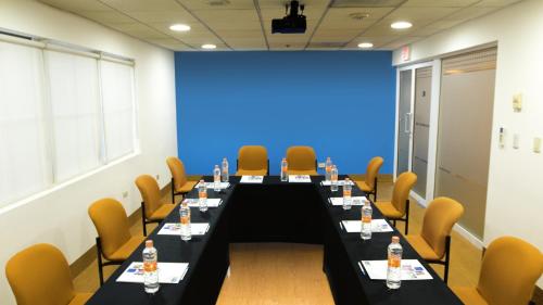 286452980 Holiday Inn Express Monterrey Galerias-San Jeronimo by IHG