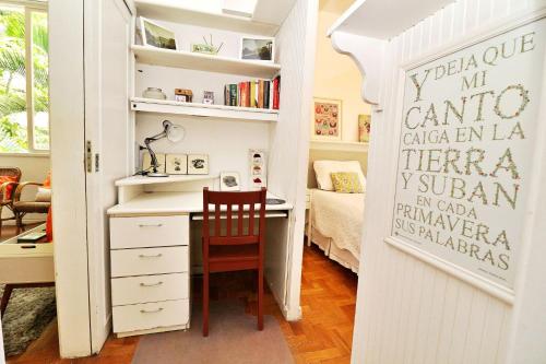 One-Bedroom Apartment image 6