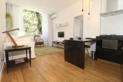 One-Bedroom Superior Apartment image 9
