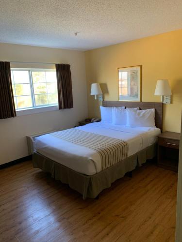 1 queen bed