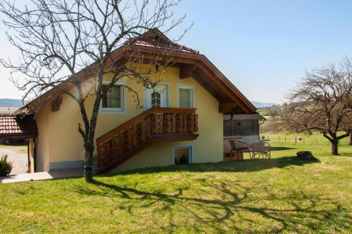 Ferienwohnung Dellacher, Pension in Feldkirchen in Kärnten bei Bach