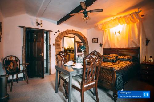 The Rookery Nook and Brontë Parsonage - Haworth - Apartment