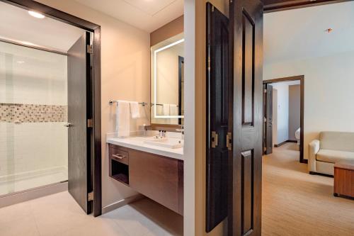 Staybridge Suites By Holiday Inn Saltillo By IHG - 화장실