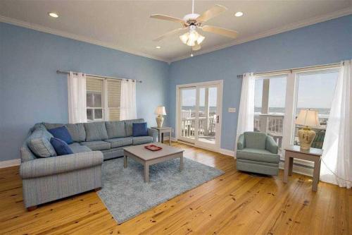 Sand Crab East by Meyer Vacation Rentals - main image