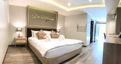 room detail thumbnail 0