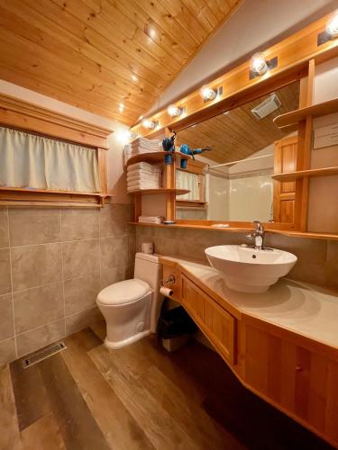 Two-Bedroom Cottage 8