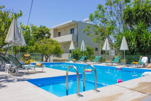 New 10 bedroom complex, with private pool, BBQ! - Location saisonnière - Astérion