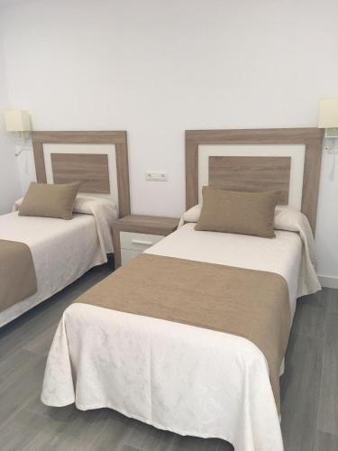 Apartamentos Perla Marina - image 13