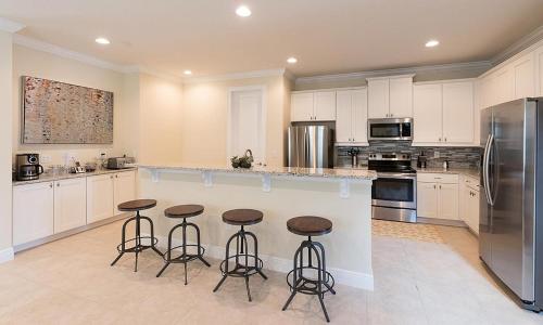 Beautiful 5 Star Villa on Encore Resort at Reunion with Large Private Pool Orlando Villa 4379 - image 2