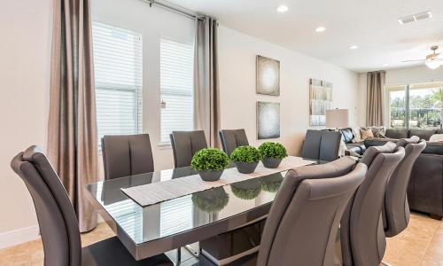 Luxury Contemporary Style Villa on Encore Resort at Reunion Orlando Villa 4382 - image 6