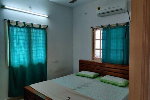 peaceful home stay at Sholinganallur