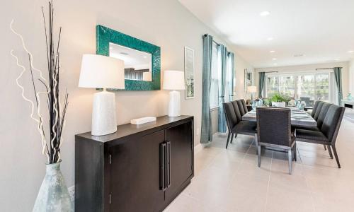 Beautiful Villa with first class amenities on Encore Resort at Reunion Orlando Villa 4404 - image 2