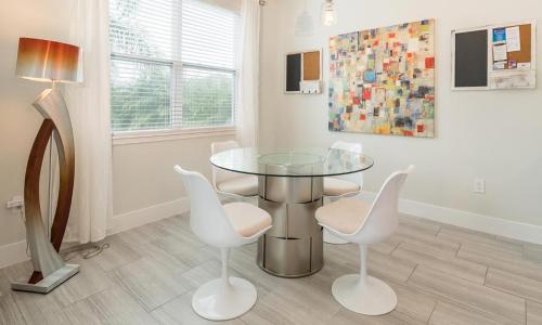 Luxury Contemporary Style Villa on Encore Resort at Reunion Orlando Villa 4435 - image 2