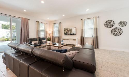 Luxury Private Villa with Large Pool on Encore Resort at Reunion Orlando Villa 4433 - image 2