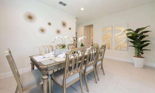Rent this Luxury 5 Star Villa on Encore Resort at Reunion Orlando Villa 4412 - image 6